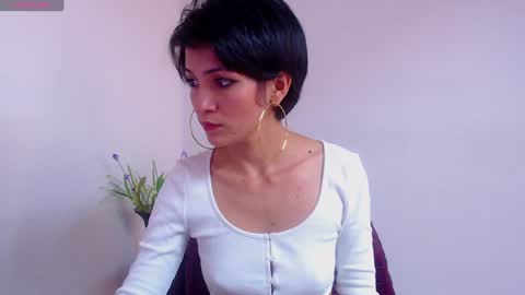 Sara online show from 01-21-25, 04:37