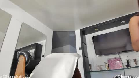 Snapshot of hanna_dilu chatting on 10-15-25, 09:48 hannah dilau online show from 10-15-25, 09:48