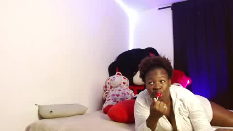 Snapshot of hanna_ebony_x chatting on 05-30-26, 03:03 HANNA 3 online show from 05-30-26, 03:03