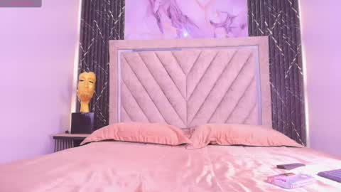 Hanna online show from 09-08-25, 08:19