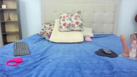 hanna_hornyx20 online show from 05-16-26, 12:07