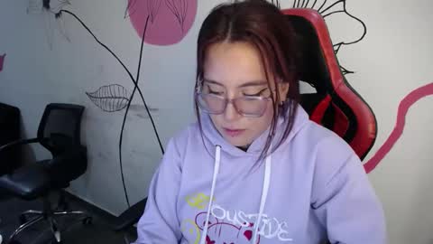 Snapshot of hanna_hot77 chatting on 05-26-26, 03:30 mara online show from 05-26-26, 03:30