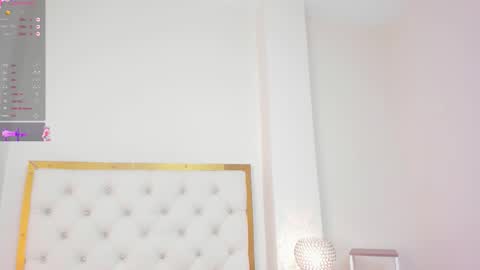 Snapshot of hanna_kiim chatting on 11-15-25, 04:10 online show from 11-15-25, 04:10