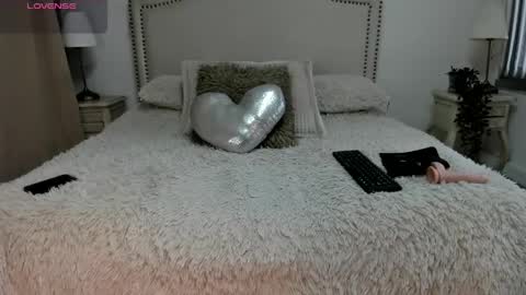 Snapshot of hanna_klover chatting on 05-25-26, 12:22 Hanna Klover online show from 05-25-26, 12:22