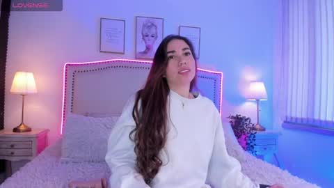 Hanna Klover online show from 06-19-26, 01:48