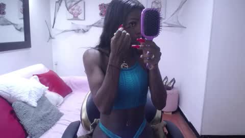 hanna_lamber online show from 10-30-25, 12:17