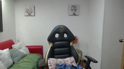 hanna_lamber online show from 04-02-26, 11:19