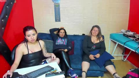 Hanna online show from 11-15-25, 03:15