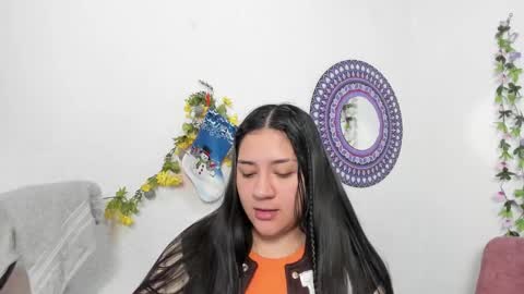 Snapshot of hanna_moore1 chatting on 01-04-25, 05:16 Camila online show from 01-04-25, 05:16