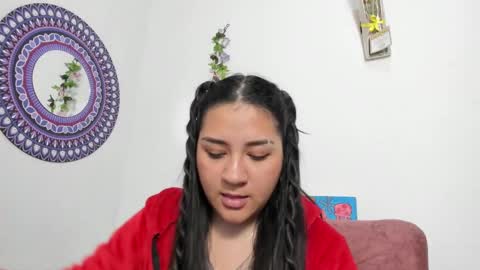 Snapshot of hanna_moore1 chatting on 01-22-25, 06:41 Camila online show from 01-22-25, 06:41