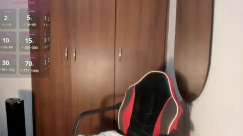 Snapshot of hanna_quuen chatting on 06-30-26, 11:50 Hanna online show from 06-30-26, 11:50