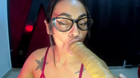 EVA online show from 02-12-25, 09:33