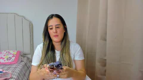 Hanna online show from 11-18-25, 09:08