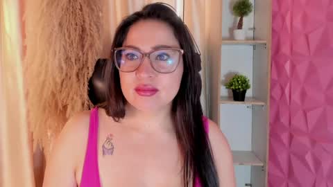 Snapshot of hannabackerr chatting on 04-22-26, 11:56 hannabackerr online show from 04-22-26, 11:56