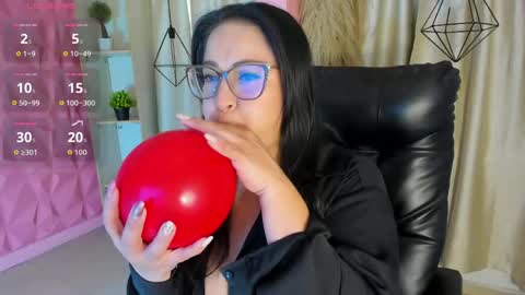 Snapshot of hannabackerr chatting on 05-08-26, 11:37 hannabackerr online show from 05-08-26, 11:37