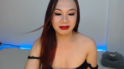 Hannah online show from 10-23-25, 02:11