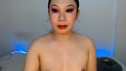Hannah online show from 05-24-26, 04:17