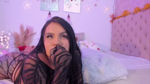 Hanna Brunn  online show from 12-17-24, 10:11