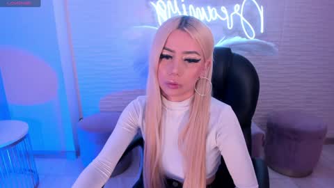 Snapshot of hannaconnor_ chatting on 01-15-25, 07:55 Hanna Connor online show from 01-15-25, 07:55
