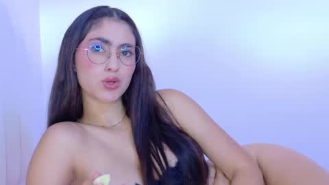 Snapshot of hannaconnorr chatting on 12-15-25, 02:32 Hanna Connor online show from 12-15-25, 02:32