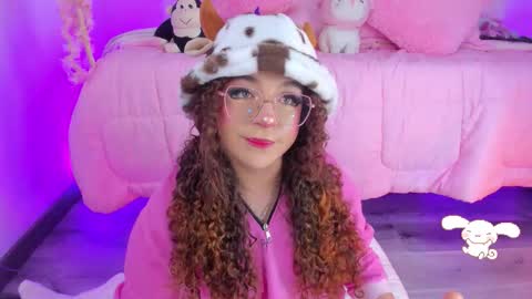 Snapshot of hannacutegod chatting on 11-25-25, 05:18 hannacutegod online show from 11-25-25, 05:18