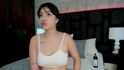 Snapshot of hannadawsons chatting on 12-18-24, 12:40 HannaDawsons online show from 12-18-24, 12:40