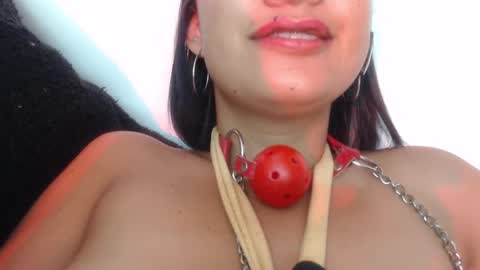 Snapshot of hannafalls chatting on 12-15-24, 02:30 SARA online show from 12-15-24, 02:30