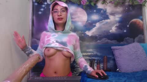 Snapshot of hannafalls chatting on 02-18-25, 11:52 SARA online show from 02-18-25, 11:52