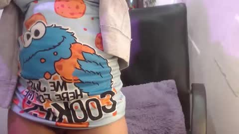 Snapshot of hannafalls chatting on 12-01-25, 05:34 SARA online show from 12-01-25, 05:34