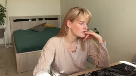 hannah levis  online show from 04-05-26, 07:05