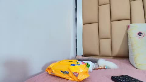 hannah_teehn online show from 11-29-25, 07:06