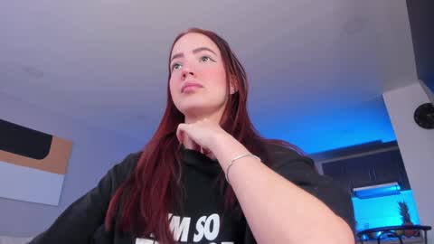 Snapshot of hannah_xoxo_ chatting on 02-04-25, 10:13 Hannah online show from 02-04-25, 10:13