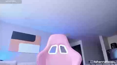 Snapshot of hannah_xoxo_ chatting on 09-12-25, 09:15 Hannah online show from 09-12-25, 09:15