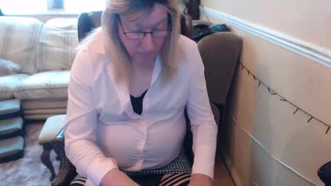 hannahcd57 online show from 05-26-26, 02:35