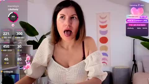 Hannah online show from 04-11-26, 05:34