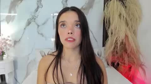 Snapshot of hannahill69 chatting on 11-12-25, 04:57 Hannahill69 online show from 11-12-25, 04:57