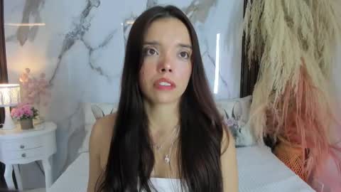 Snapshot of hannahill69 chatting on 11-15-25, 05:05 Hannahill69 online show from 11-15-25, 05:05