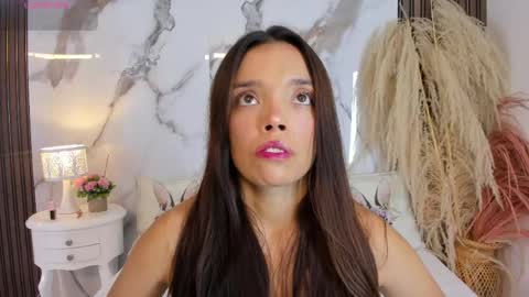 Snapshot of hannahill69 chatting on 06-06-26, 05:12 Hannahill69 online show from 06-06-26, 05:12