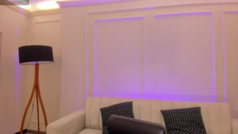 Snapshot of hannahjamesx chatting on 11-09-25, 05:00 HANNAH J online show from 11-09-25, 05:00