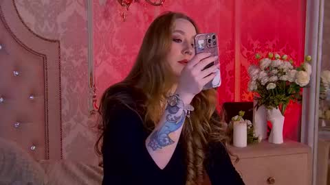 Pearl online show from 11-04-25, 03:38