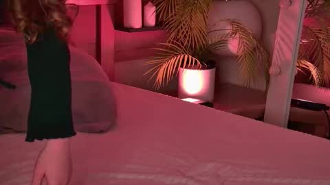 Pearl online show from 11-13-25, 04:33