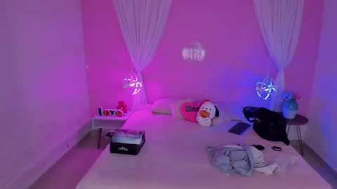 Hannah online show from 02-22-25, 09:59