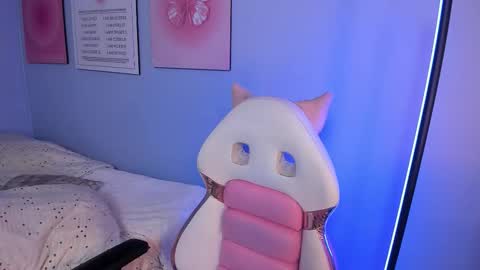 Hannah online show from 03-25-26, 12:33