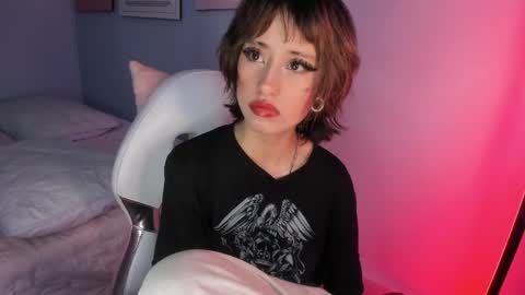 Snapshot of hannahpage chatting on 04-29-26, 05:30 Hannah online show from 04-29-26, 05:30
