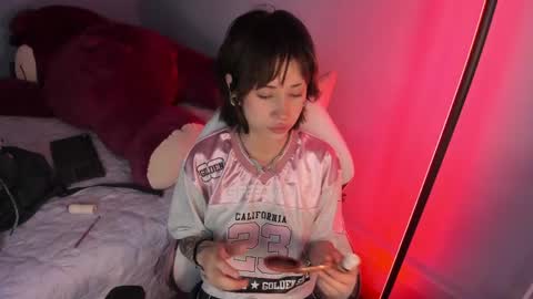 Snapshot of hannahpage chatting on 05-15-26, 12:34 Hannah online show from 05-15-26, 12:34