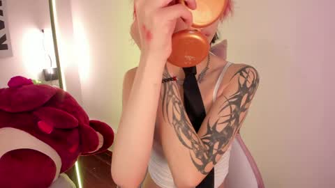 Snapshot of hannahpage chatting on 05-23-26, 03:38 Hannah online show from 05-23-26, 03:38
