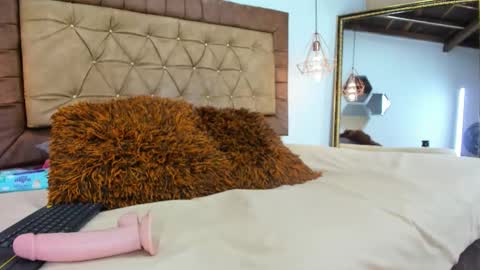 Hanna online show from 10-31-25, 12:50