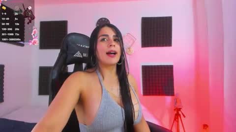 Hanna  online show from 11-22-25, 08:19