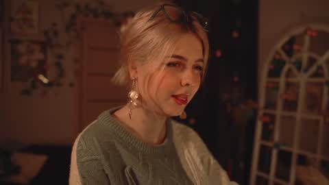 Hanna online show from 12-19-24, 01:50