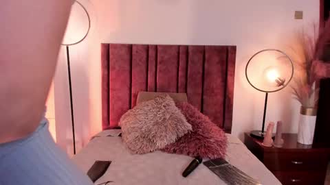 Snapshot of hannawarriorr chatting on 03-11-25, 01:05 Hanna Warrior online show from 03-11-25, 01:05